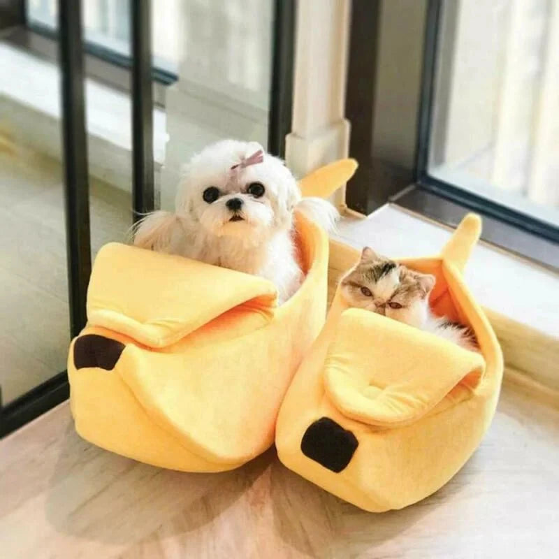 Banana-Shaped Cozy Pet Nest Bed